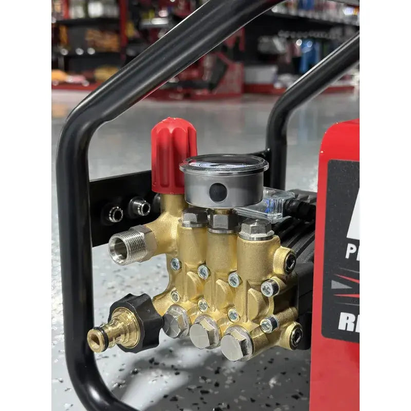 Hidrolavadora Portatil Semi Industrial 1,600 Psi 220v Rojo RLC